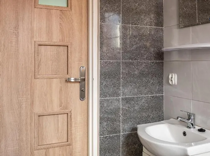 Osrodek Wypoczynkowy - Wczasy W Cichowie Bed & Breakfast 3*