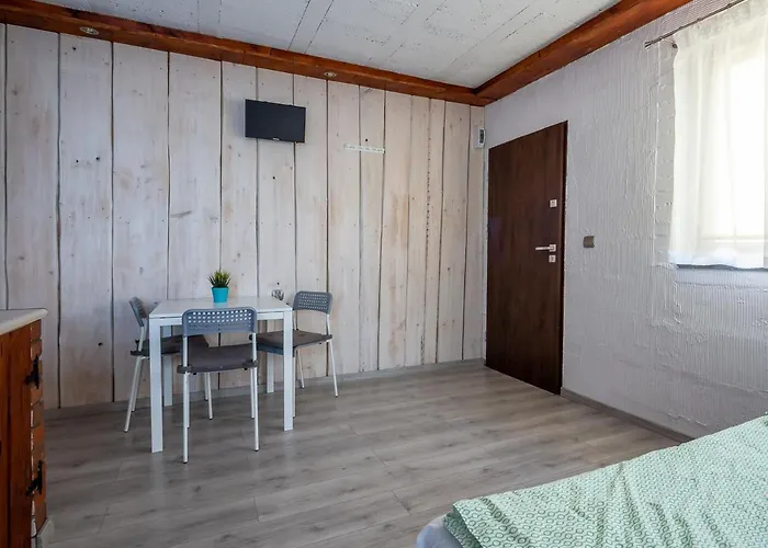 Osrodek Wypoczynkowy - Wczasy W Cichowie 3*